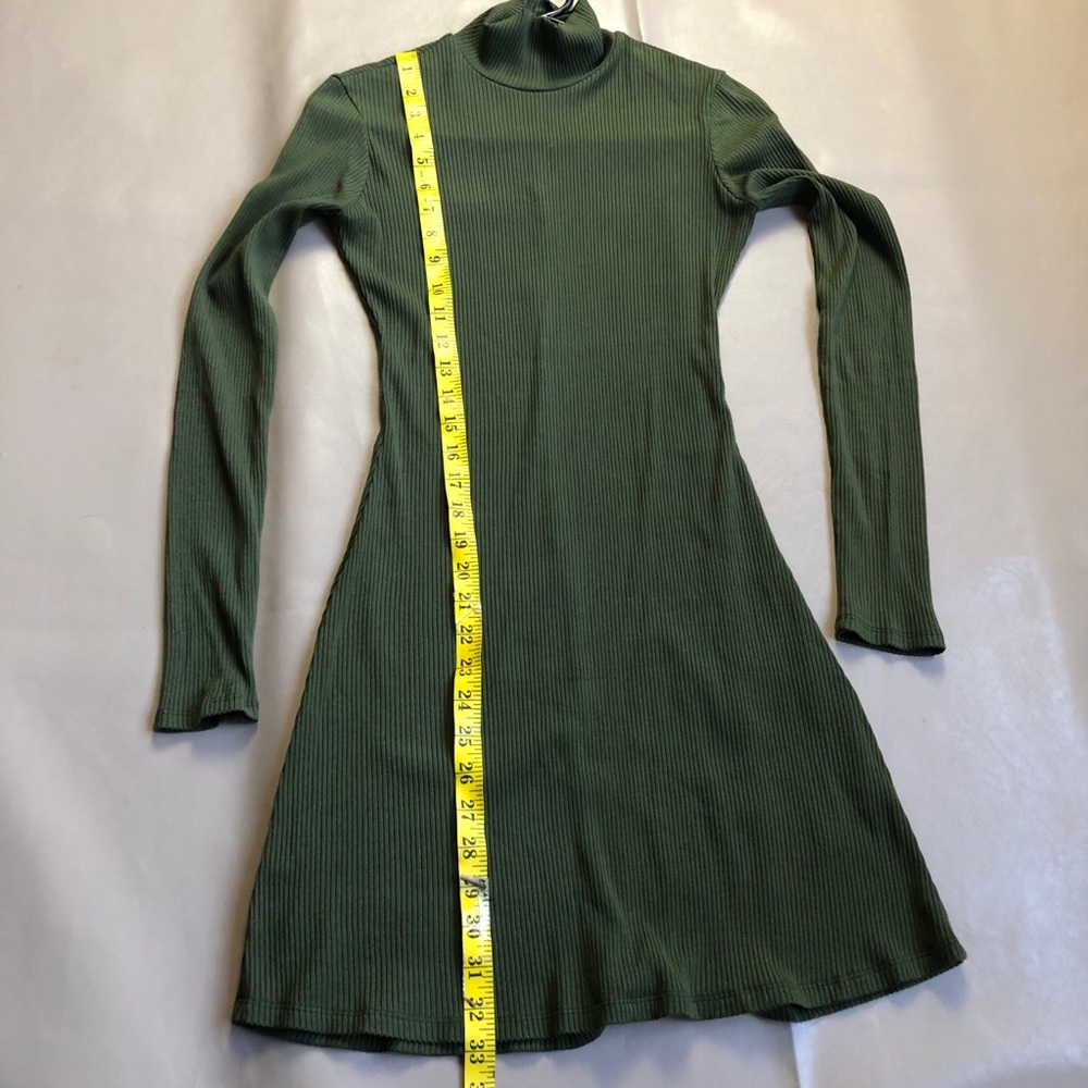 REFORMATION | ARMY GREEN ROBERTS DRESS S - Picture 6 of 8